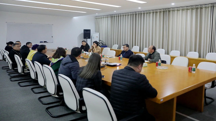 郴州高新區黨工委副書記、管委會主任李黎明蒞臨炬神電子調研